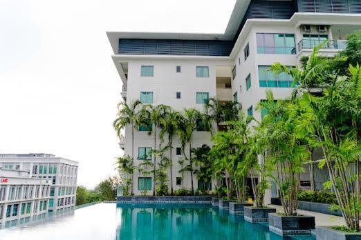 Bulan Guesthouse Imago Kota Kinabalu Buitenkant foto